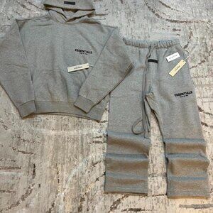 Essentials  small dark oat set new